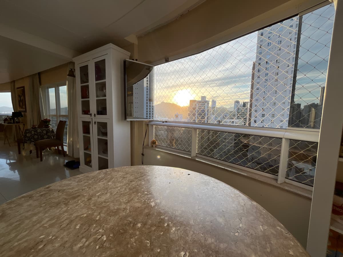 Apartamento à venda no bairro Centro em Balneário Camboriú/SC