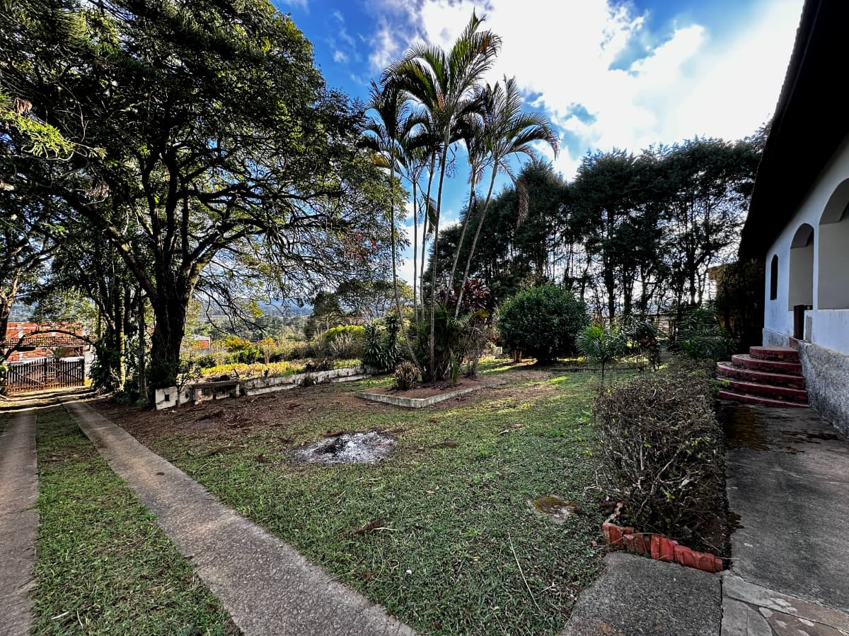 Sítio à venda no bairro Chácara Tropical (Caucaia do Alto) em Cotia/SP