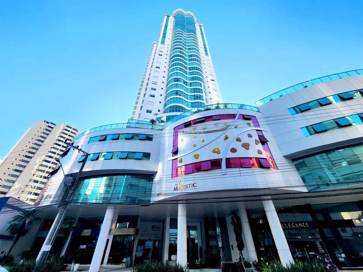Apartamento à venda no bairro Centro em Balneário Camboriú/SC
