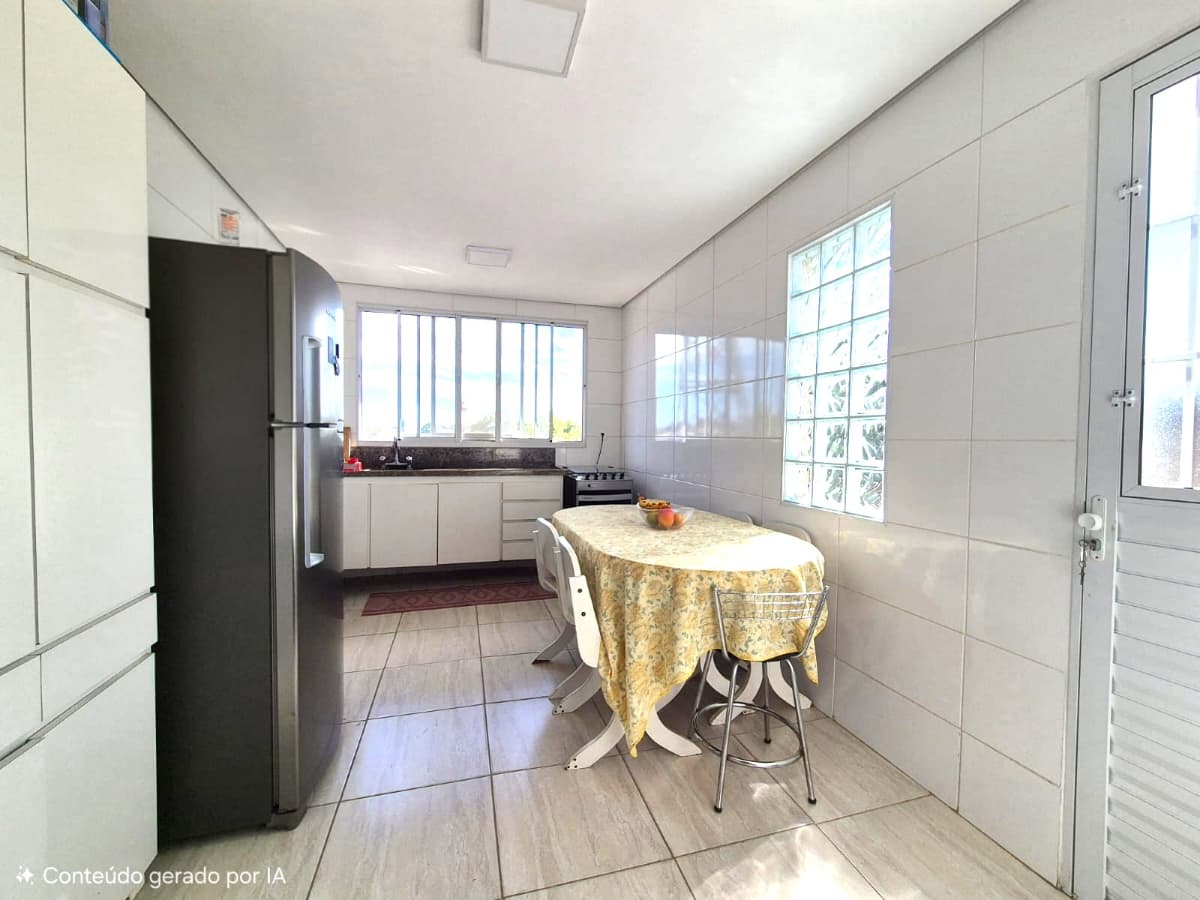 Casa à venda no bairro Indianópolis em São Paulo/SP