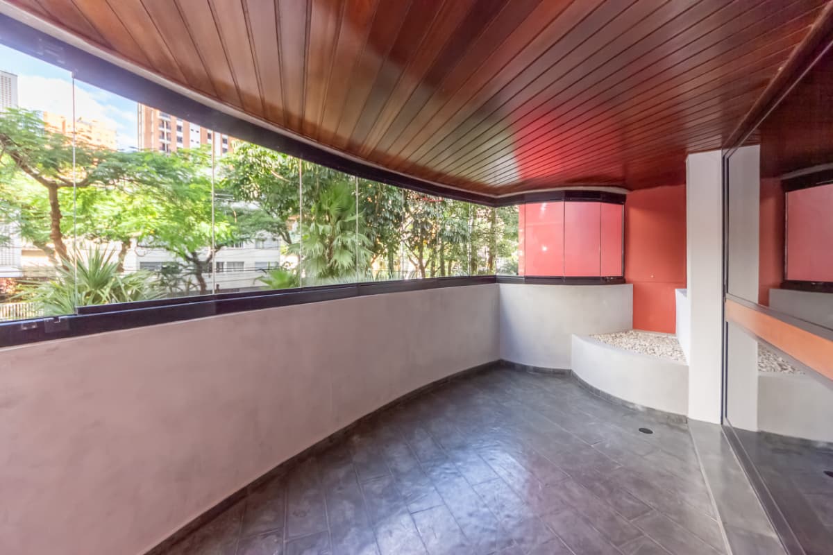 Apartamento para alugar no bairro Indianópolis em São Paulo/SP