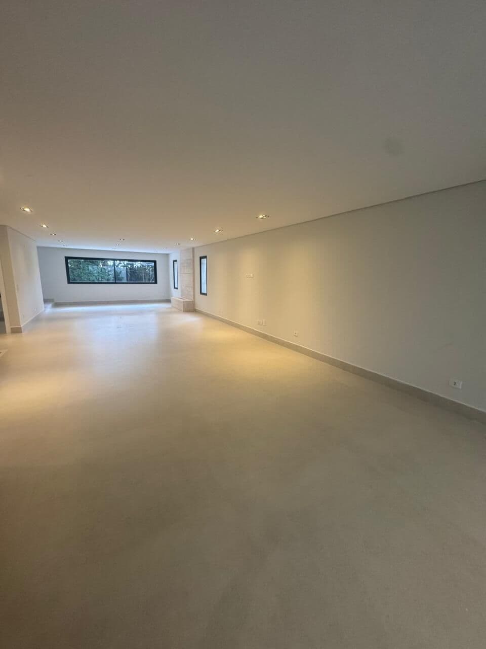 RESIDÊNCIA DE ALTO PADRÃO NO RESIDENCIAL 4 – ALPHAVILLE