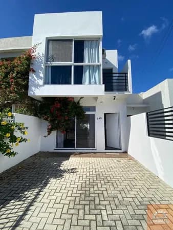 Sobrado em Laranjal, Pelotas/RS