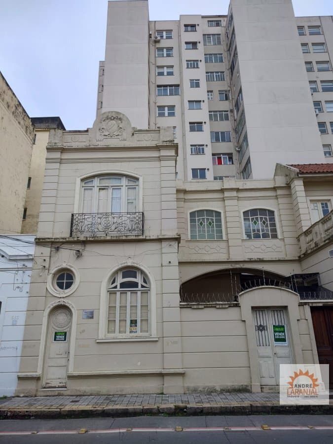 Casa Alvenaria para Venda em Centro Pelotas-RS