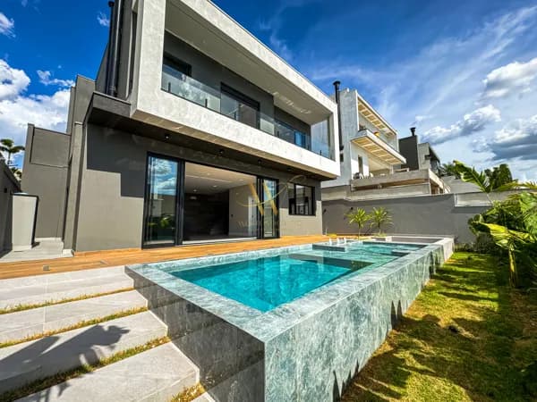 Sobrado com 3 Quartos Jardim Vila Paradiso 311m²