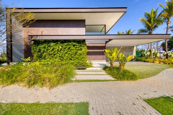 Jardim do Golfe | 644m² de AC | 690 m² de AT | 3 suítes | Elevador | Área Gourmet | Piscina | 6 Vagas | R$11.000.000,00 | ACEITA PERMUTA