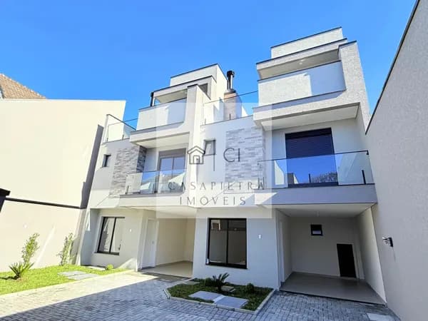 Sobrado Triplex em Condomínio Capão da Imbuia 3 quartos 136m2