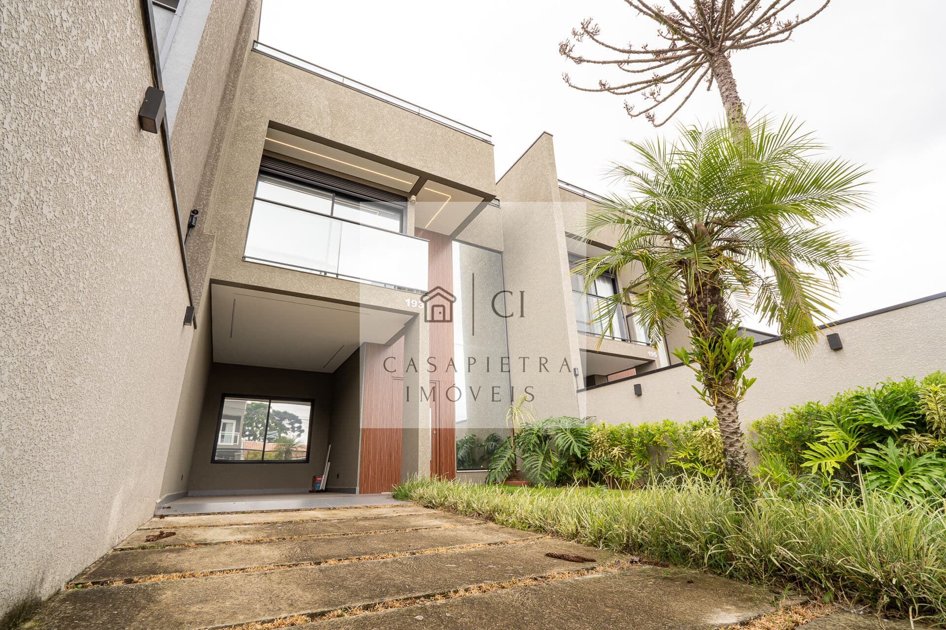 Sobrado Alto Padrão 3 quartos Bairro Aristocrata SJ dos Pinhais 175m2