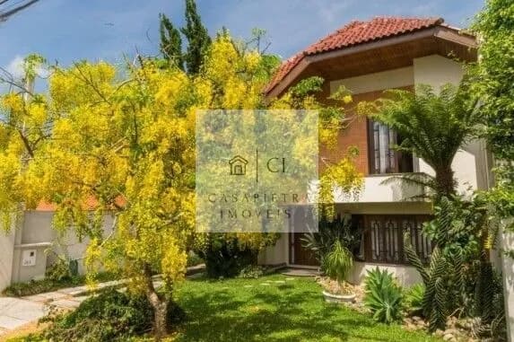 Casa Alto Padrão em Santa Felicidade 3 suítes - 500 m² com quintal
