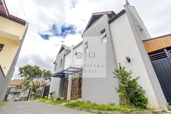 Sobrado mobiliado em Condomínio 3 suítes Bairro Boa Vista 112,19m2