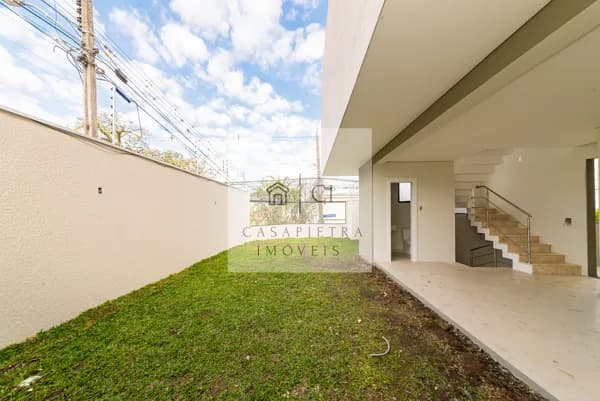 Sobrado em Condomínio 3 Suítes no Guabirotuba 178m2