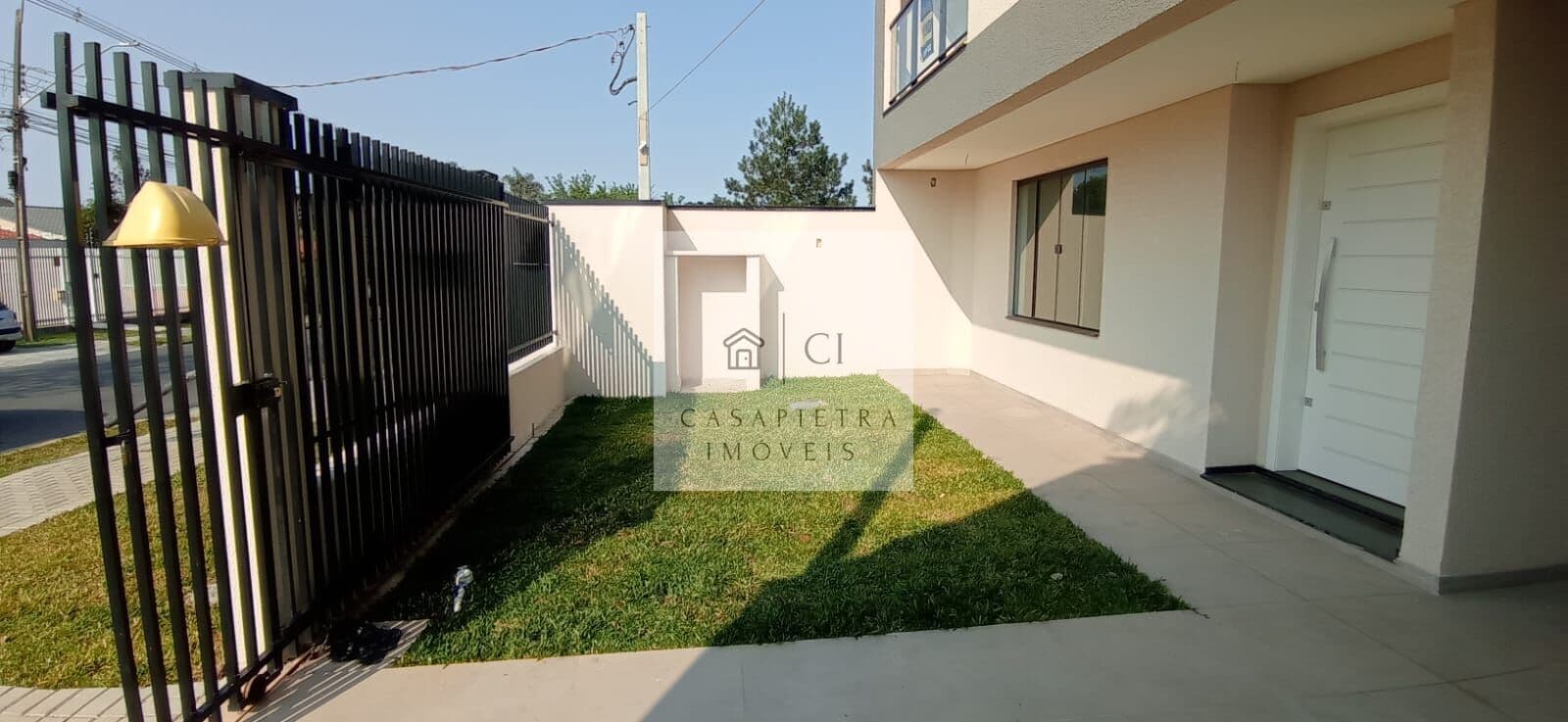 Sobrado Triplex Bairro Tarumã 3 suítes 181m2