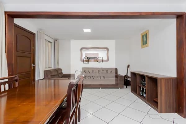 Sobrado à Venda | 3 Quartos | Centro de Pinhais | 82m²