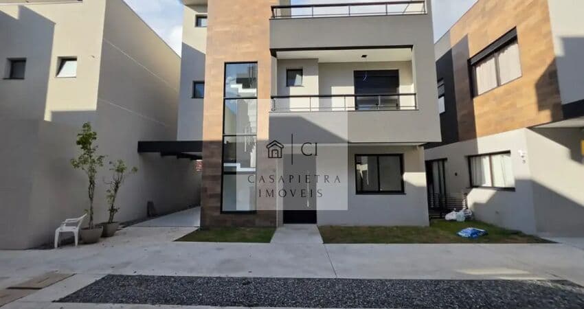 Sobrado em Condomínio Bairro Uberaba 3 Quartos 1 Suíte 144 m²