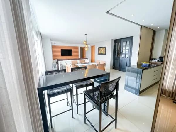 Espetacular 3 Suítes no Cora Bueno – Alto Padrão, Mobiliado, Andar Alto e Vista Incrível!