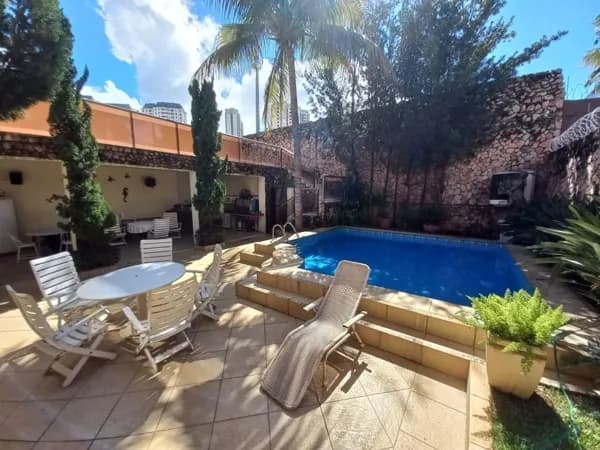 Sobrado com 4 dormitórios à venda, 512 m² por R$ 2.000.000,00 - Setor Nova Suiça - Goiânia/GO