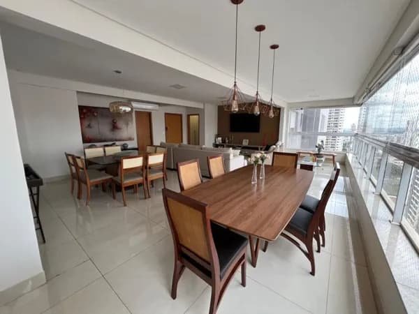 Belíssimo apartamento no Baixo Bueno