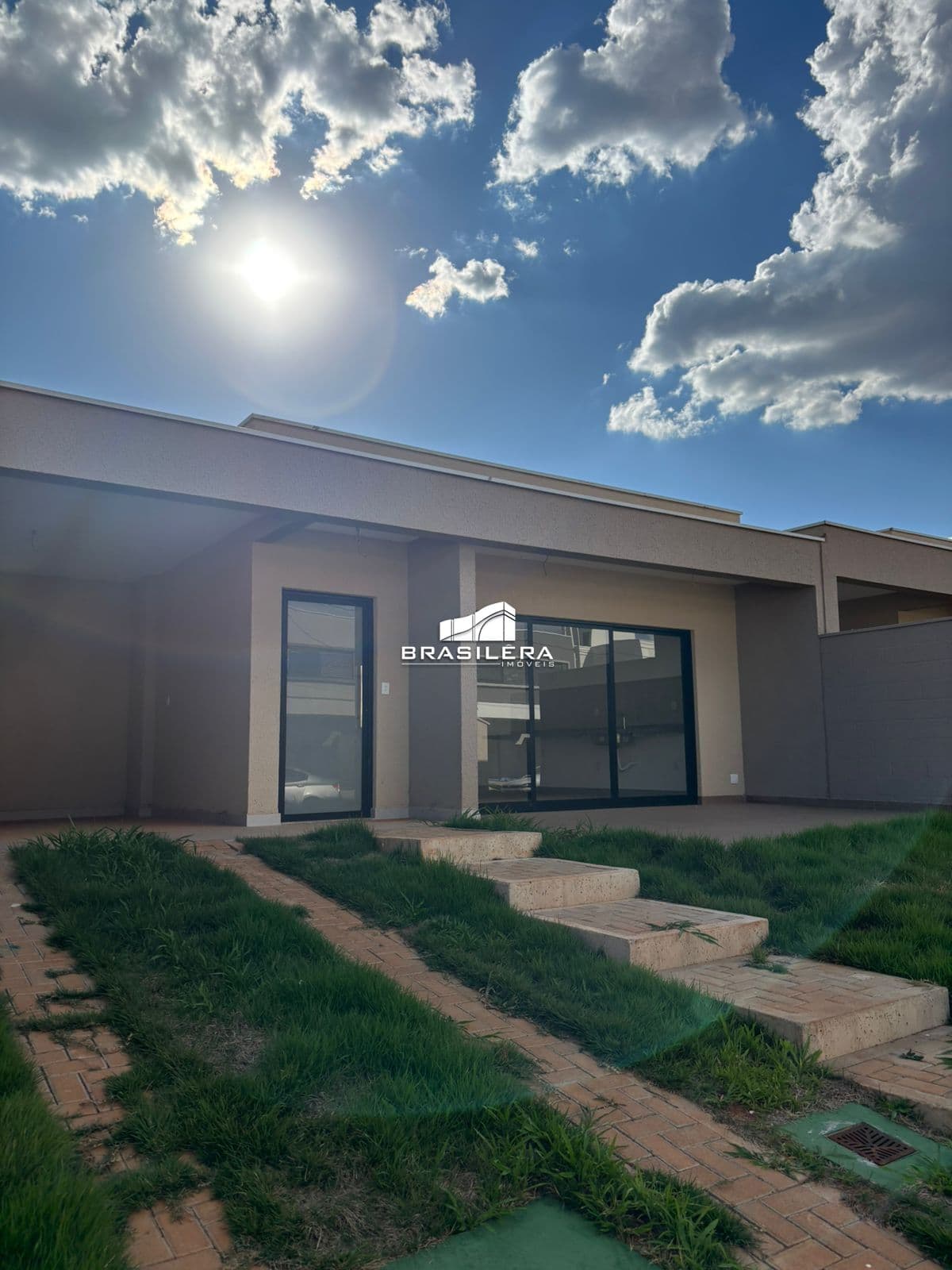 Casa de Condomínio em Aparecida de Goiânia - Conjunto Residencial Storil