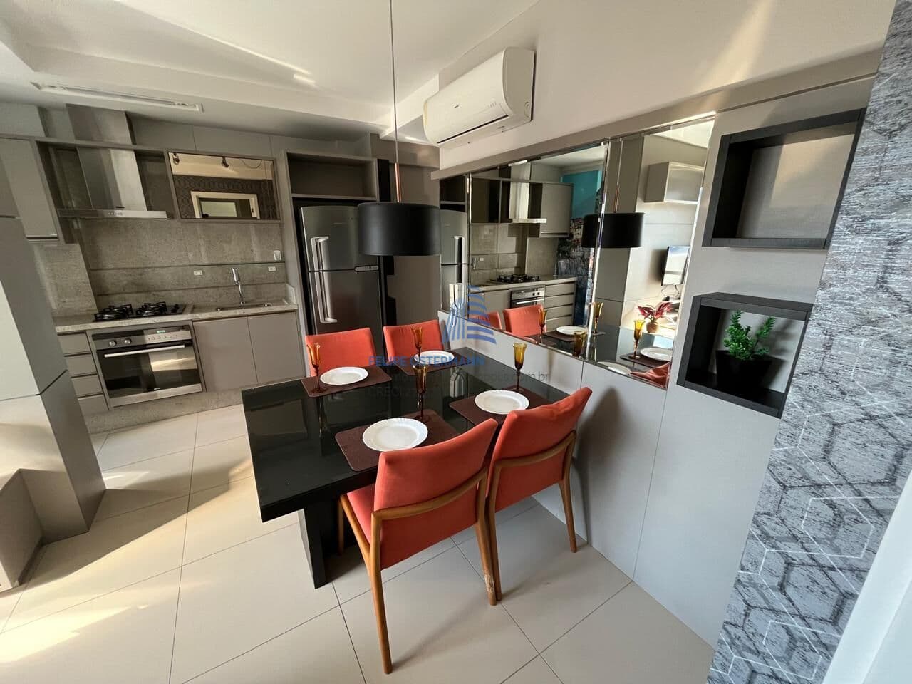 Apartamento Alto Padrão de 1 dormitório, finamente mobiliado e decorado, no bairro Trindade, Florianópolis/SC