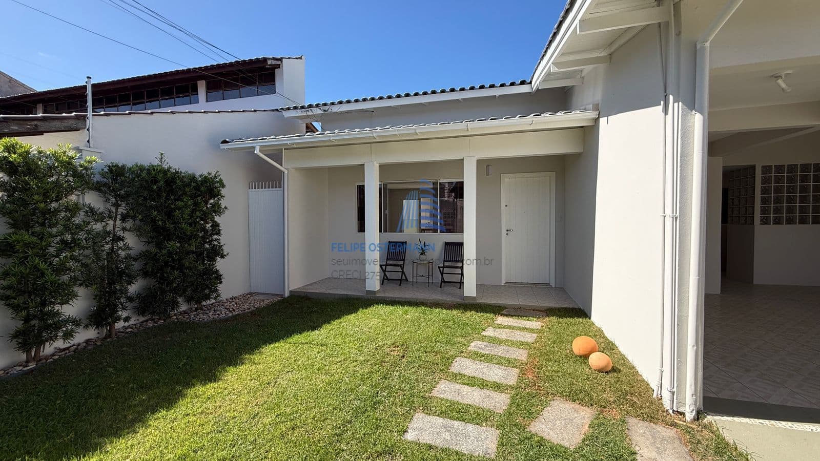 Casa reformada no Parque São Jorge, ESTUDO APARTAMENTO PEQUENO,3 dormitórios, 3 vagas de garagem, Florianópolis/SC