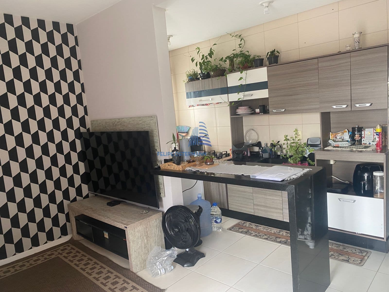 Apartamento 02 quartos, sacada, vaga de garagem