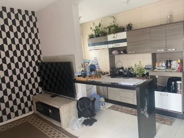 Apartamento 02 quartos, sacada, vaga de garagem