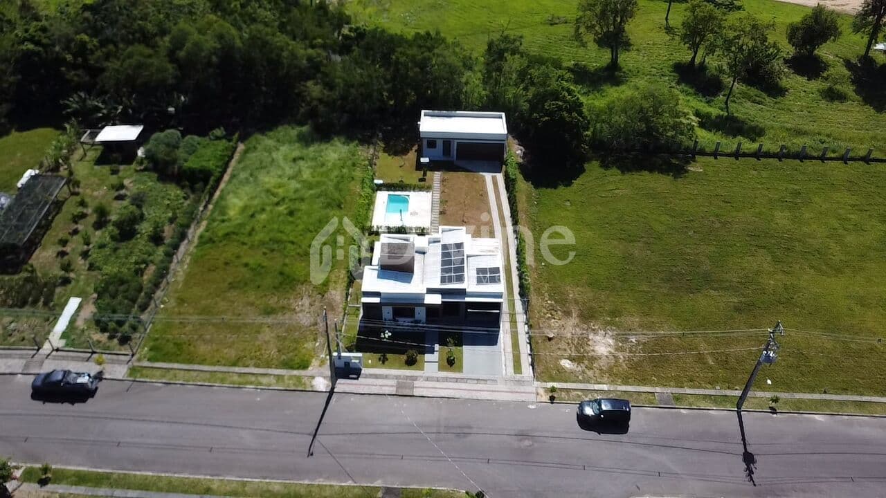 CASA EM CONDOMÍNIO NO RIO DO POUSO