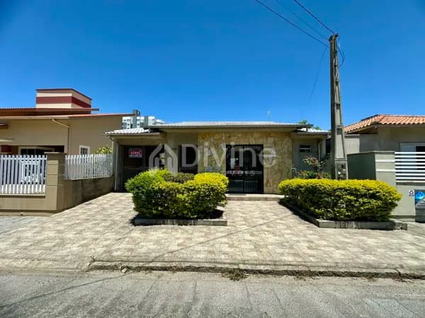 CASA RESIDENCIAL/COMERCIAL NO CENTRO