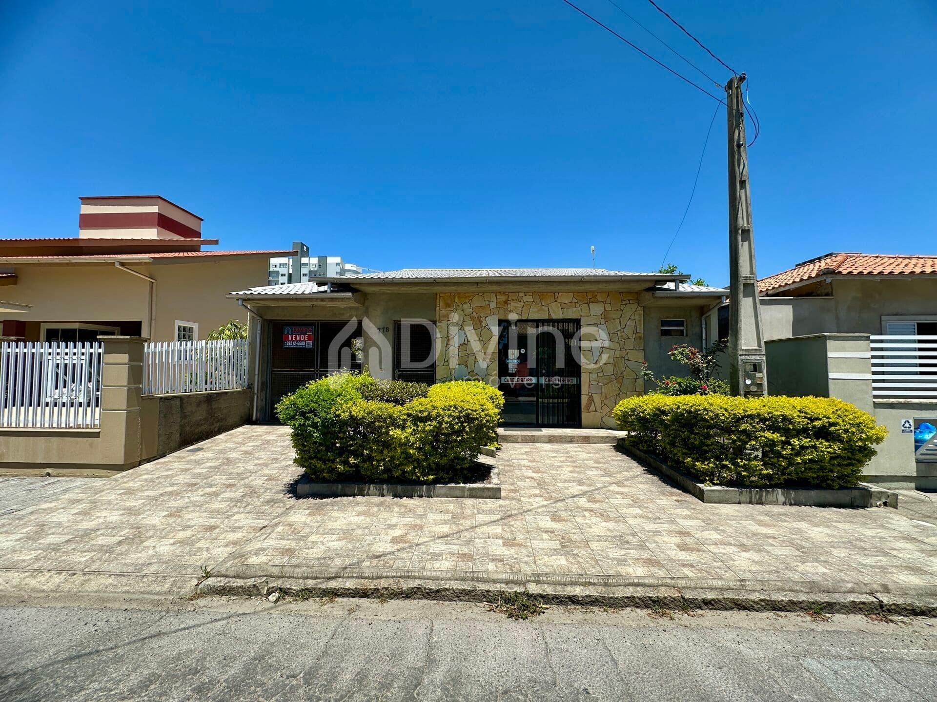 CASA RESIDENCIAL/COMERCIAL NO CENTRO