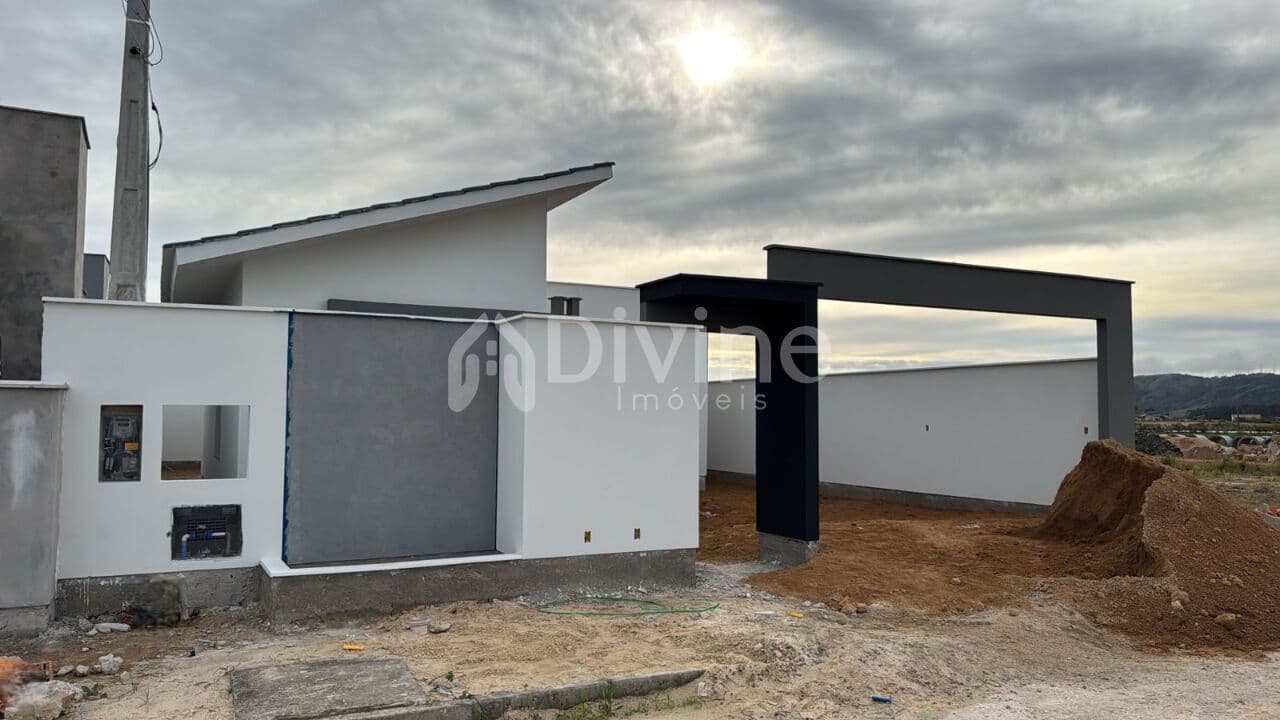 CASA NO LOTEAMENTO ARINO BRESSAN - MANGÂNES