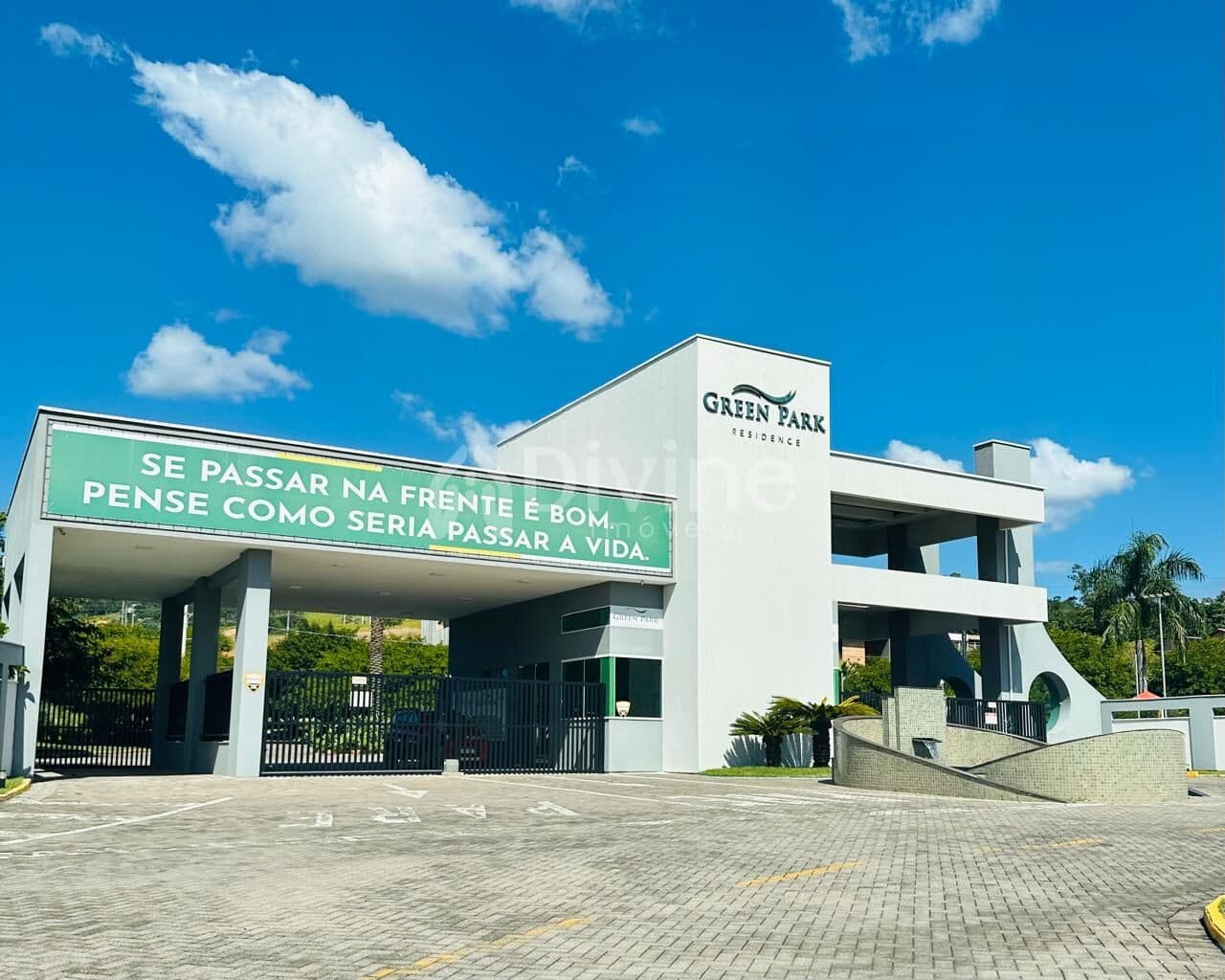 TERRENO NO CONDOMÍNIO GREEN PARK