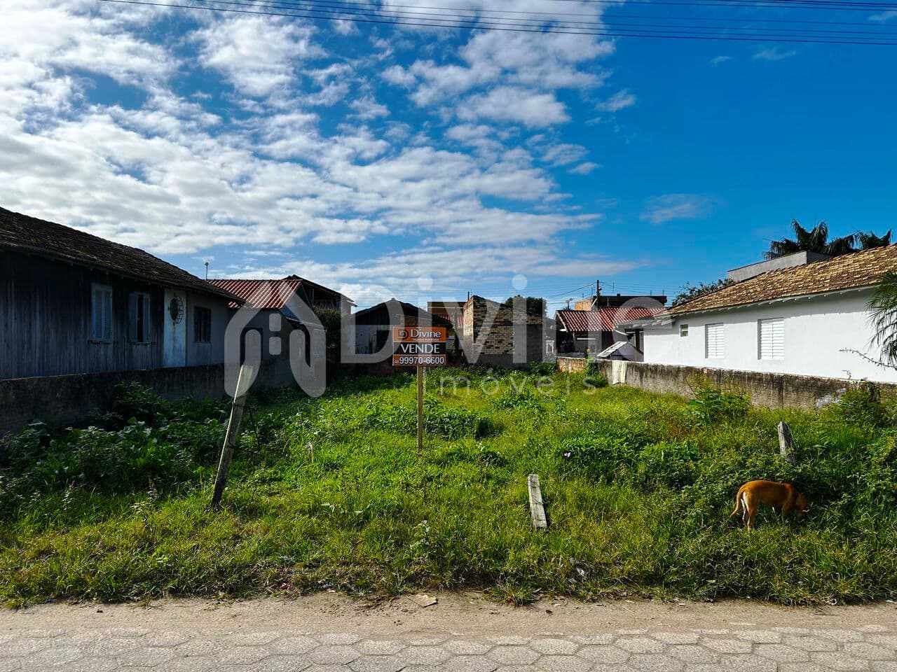 TERRENO COM 372M² NA PASSAGEM