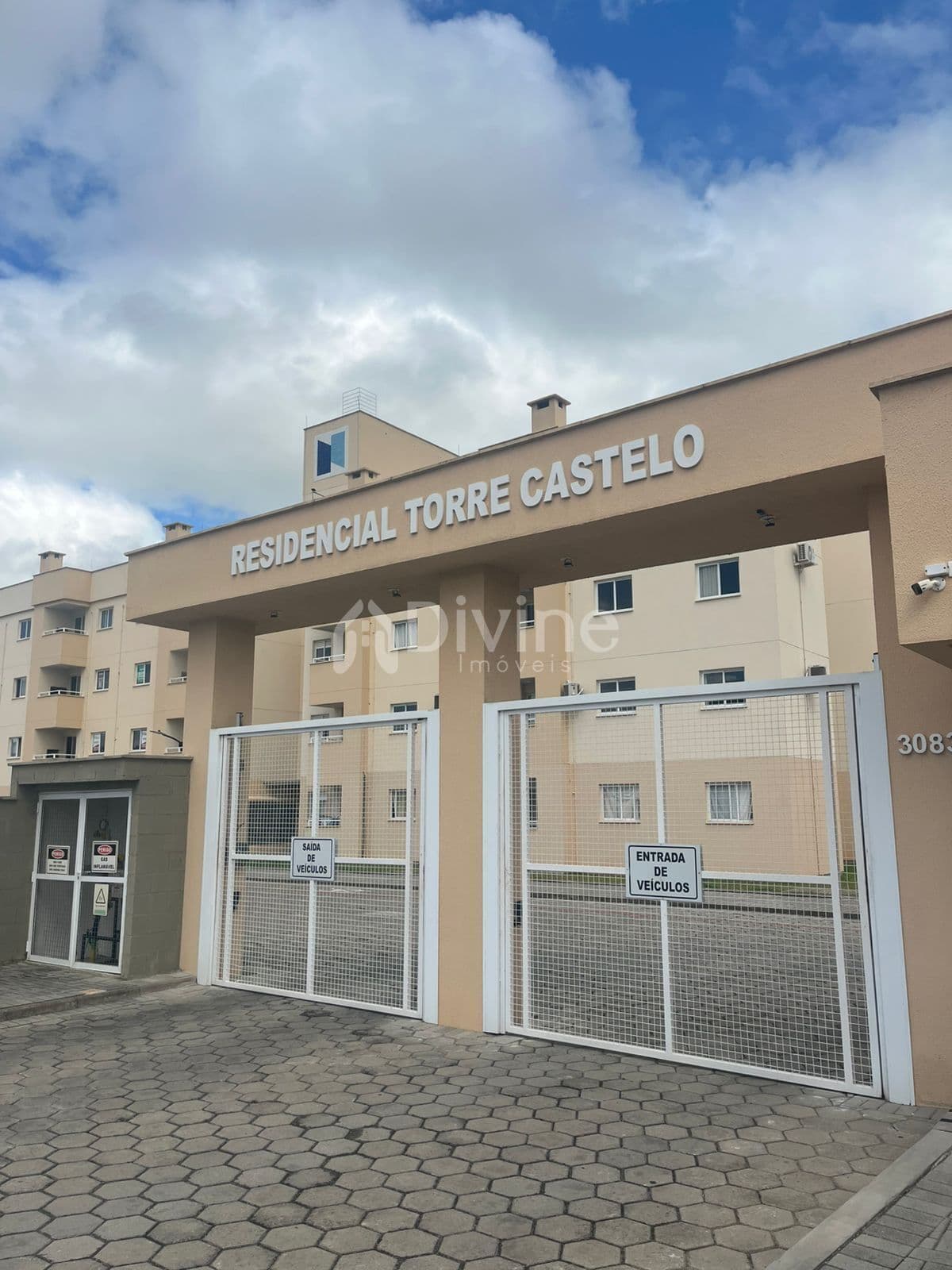 APARTAMENTO NO MONTE CASTELO
