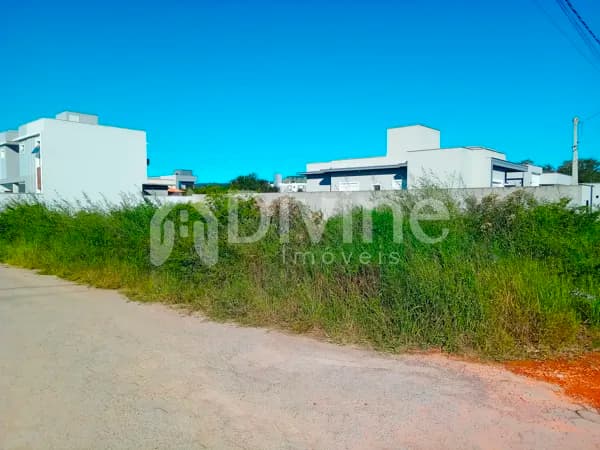TERRENO COM 480M² NO SANTO ANTONIO DE PÁDUA