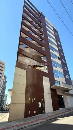 Apartamento à venda no Centro com 104,93m² e suíte