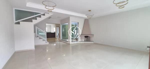 SOBRADO TRIPLEX