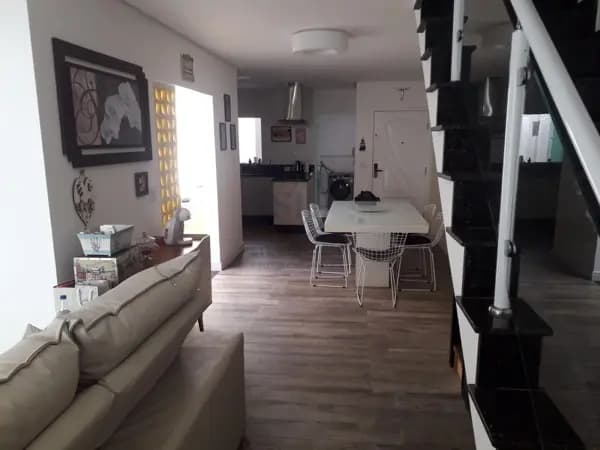 Sobrado à venda no bairro Vila Valparaíso em Santo André/SP