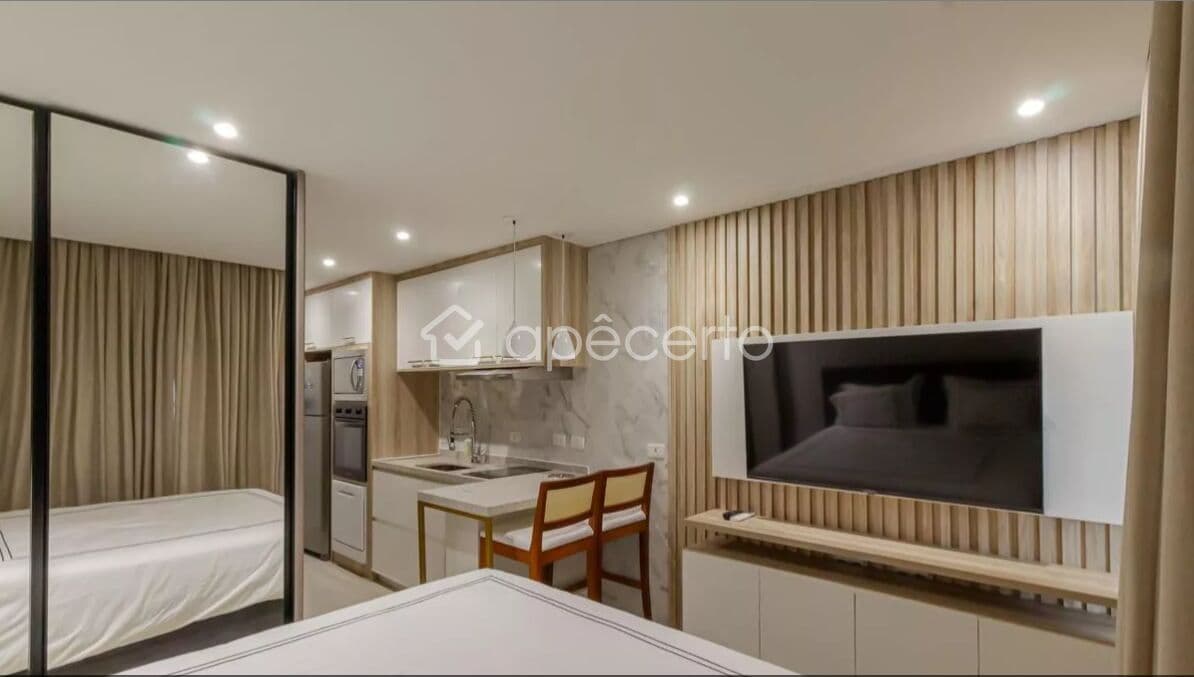 Studio mobiliado de 29m² com varanda e vaga à venda em Moema