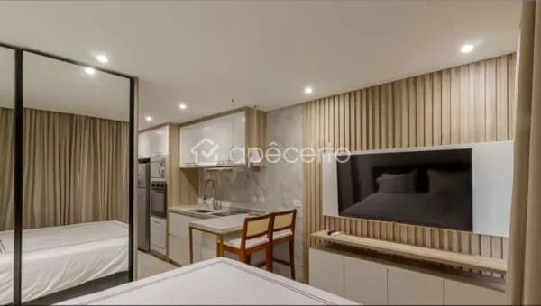 Studio mobiliado de 29m² com varanda e vaga à venda em Moema