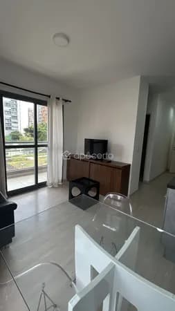 Apartamento decorado com vaga em Moema
