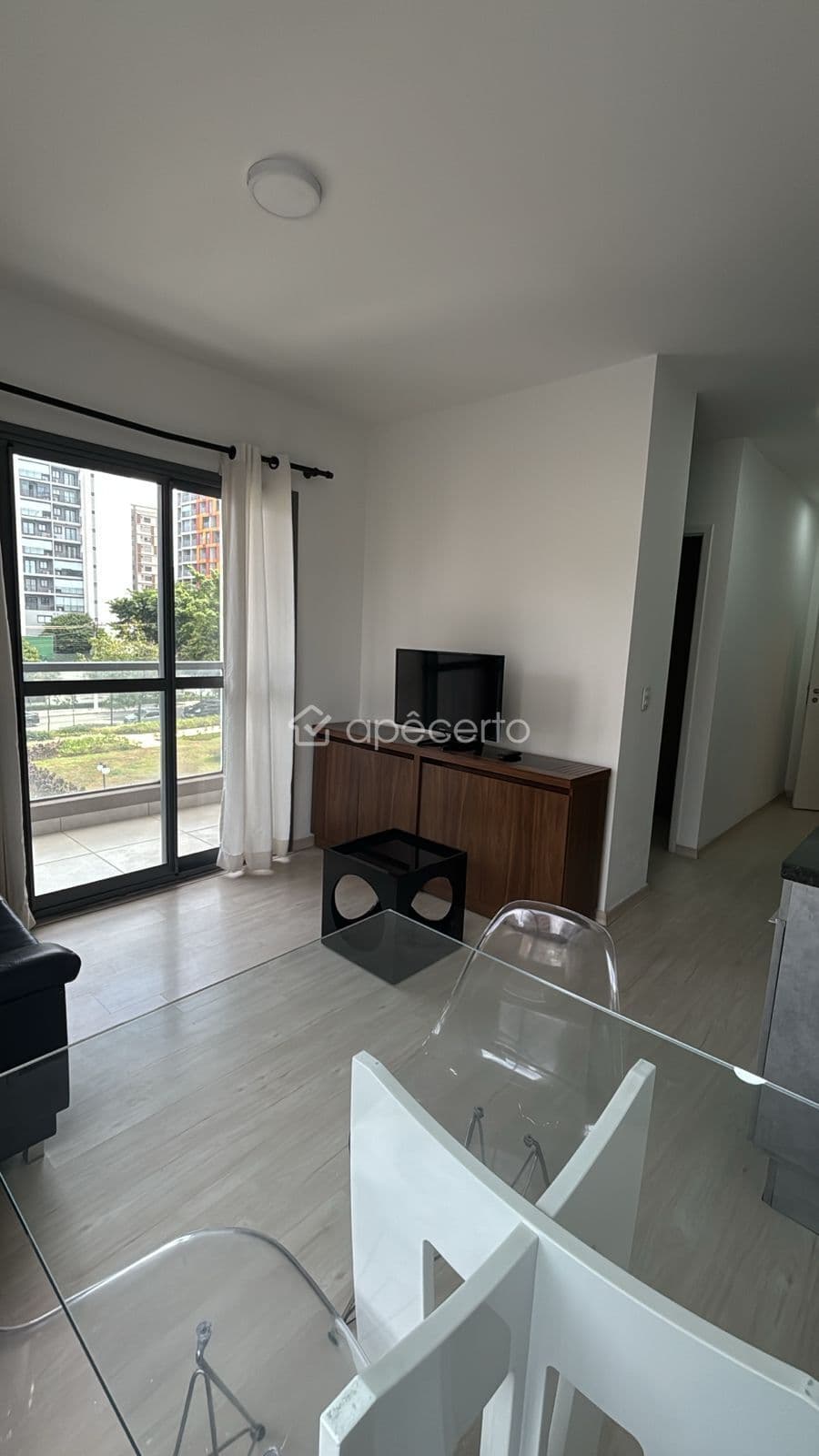 Apartamento decorado com vaga em Moema