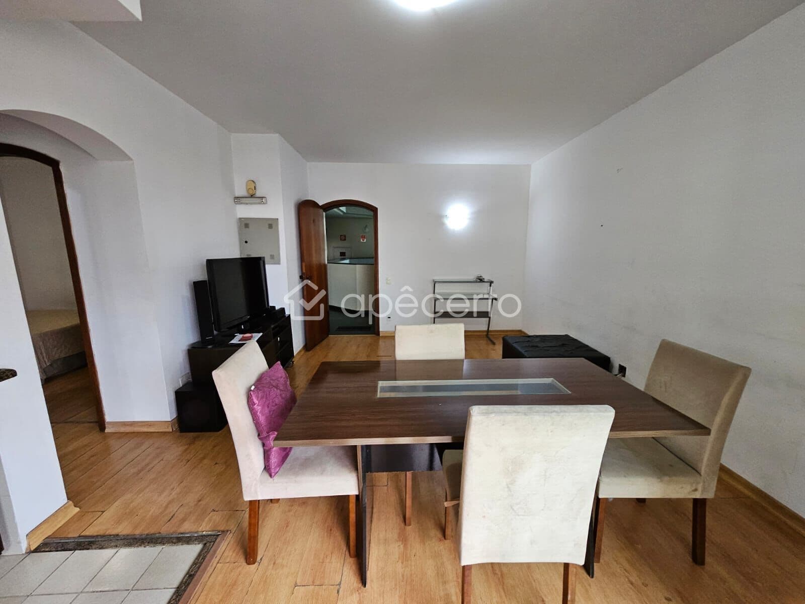 01 Dormitorio mobiliado com 53m2 com vaga em Moema