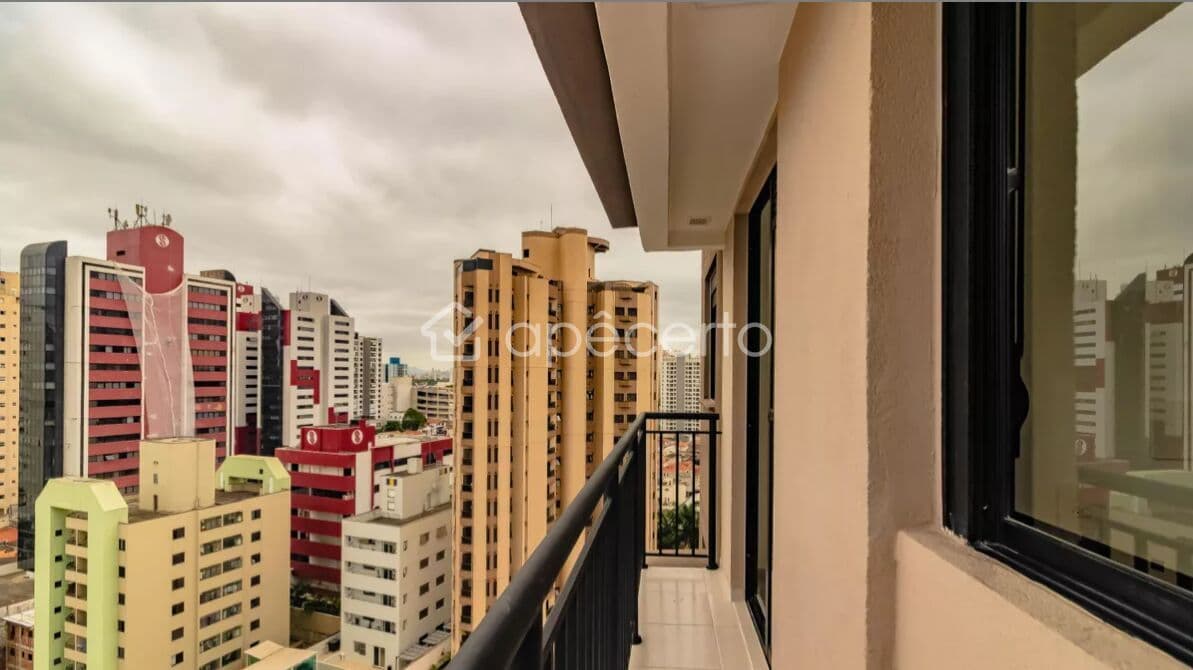 Apartamento pronto ao lado da estação de metro