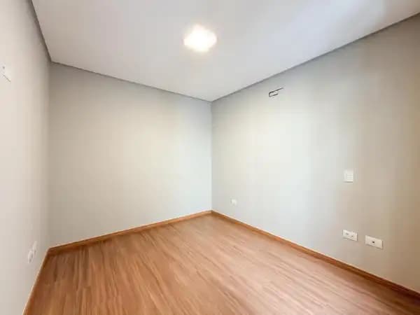 Casa à venda em Londrina/PR
