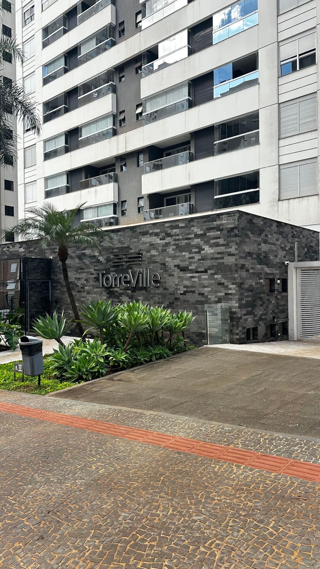 Apartamento Torreville à venda em Londrina/PR
