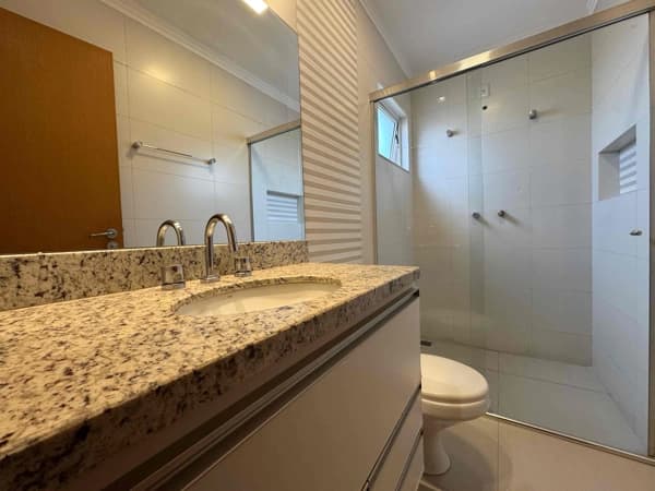 Casa em Condomínio cambe