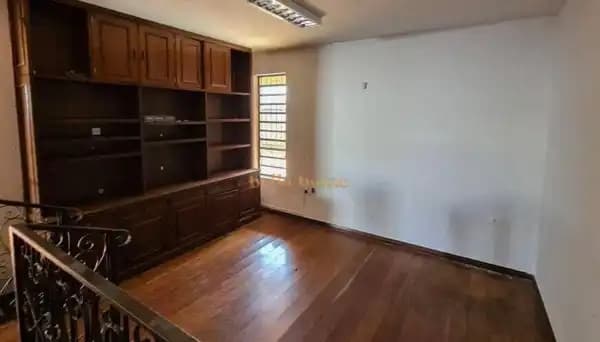 Casa à venda em Londrina/PR