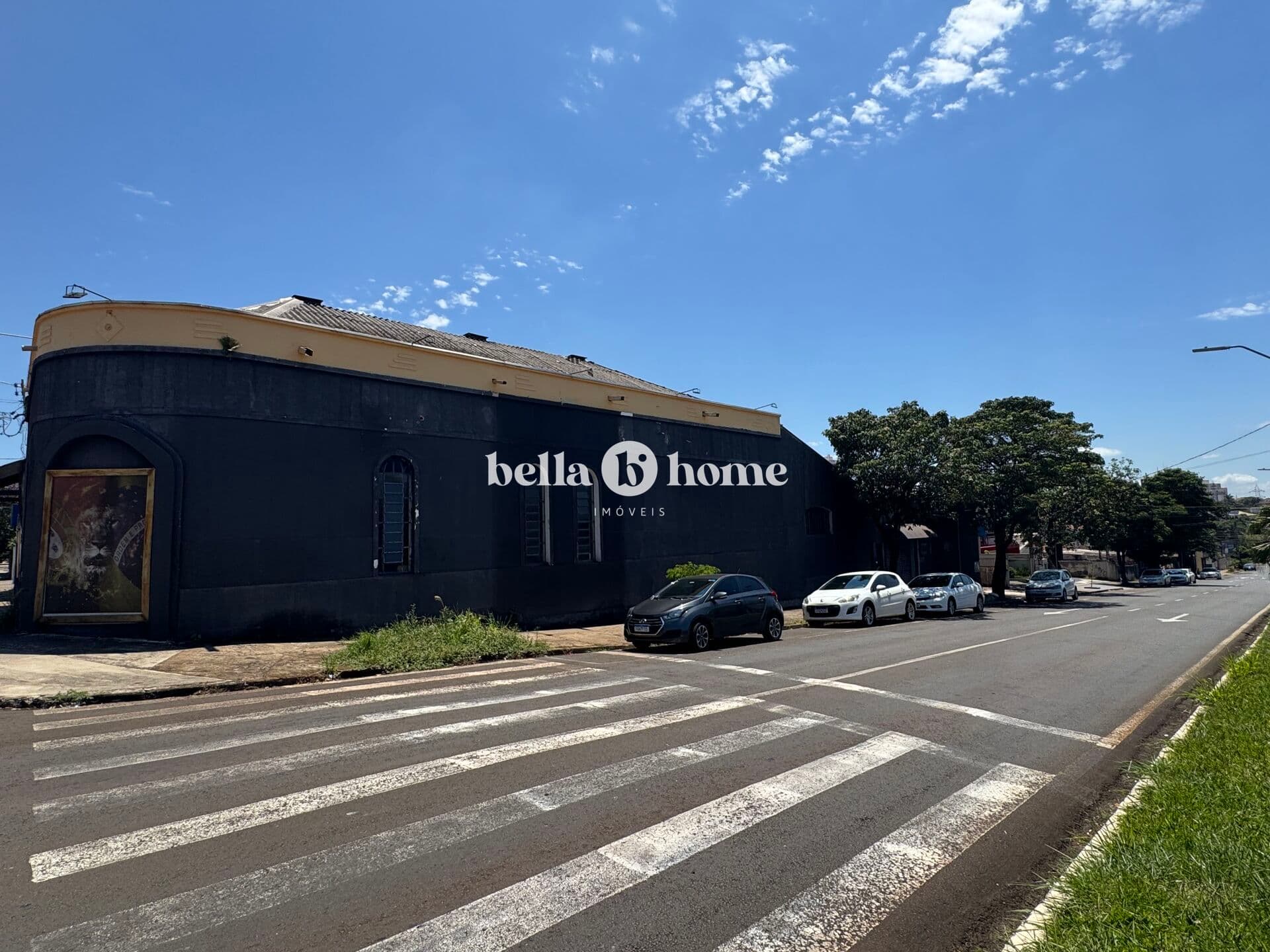 Área Comercial à Venda | Conjunto de Lotes na Vila Canziani | ZC-4