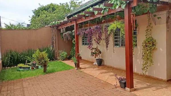 Casa à venda em Londrina/PR