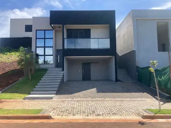 Casa à venda em Londrina/PR